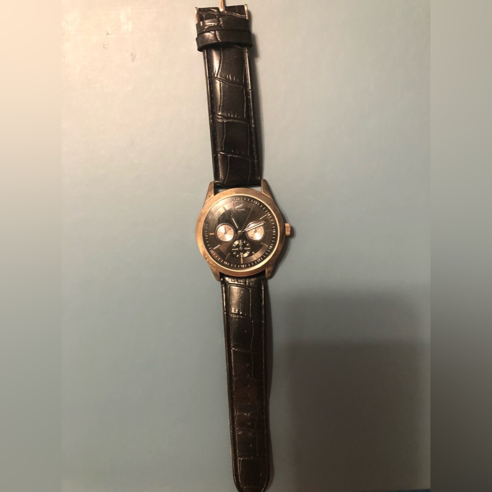 Men’s Watch - Picture 2 of 4